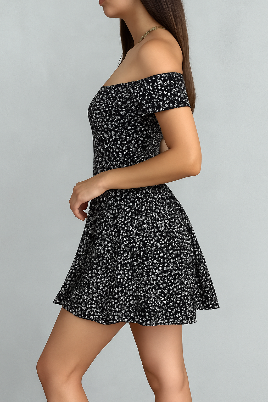 Vestido en estampado de flores cuello bandeja corto