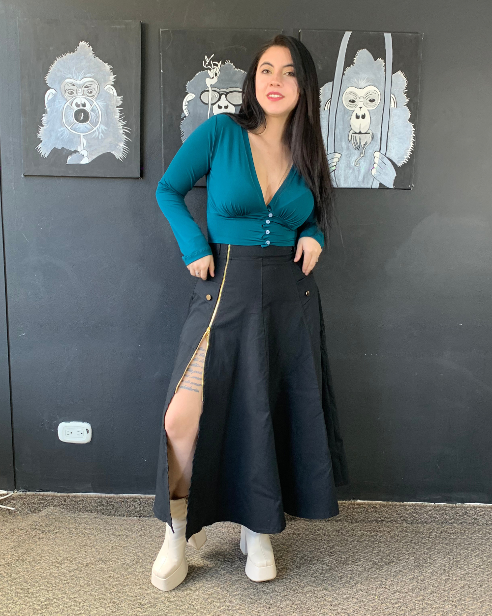 Conjunto Blusa cuello V y Falda larga