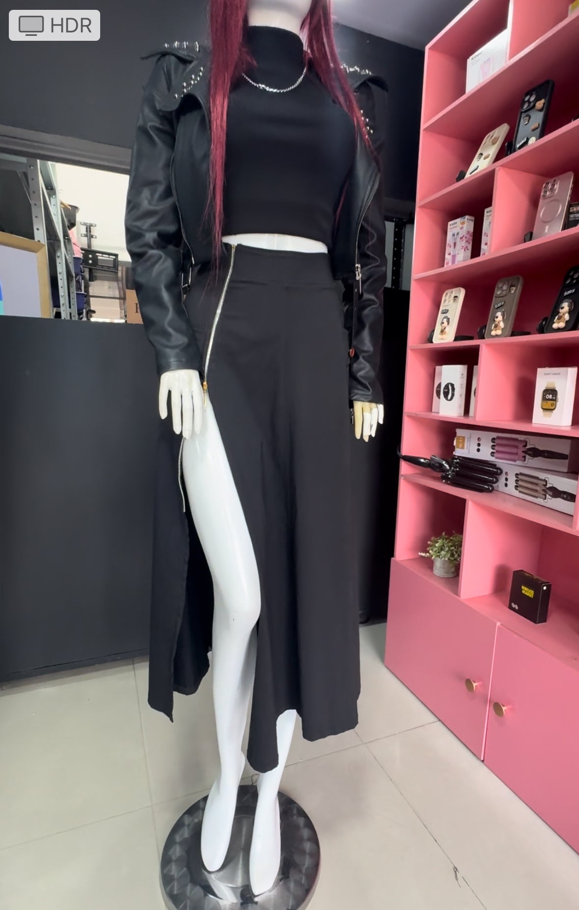 Combo chaqueta, falda y blusa