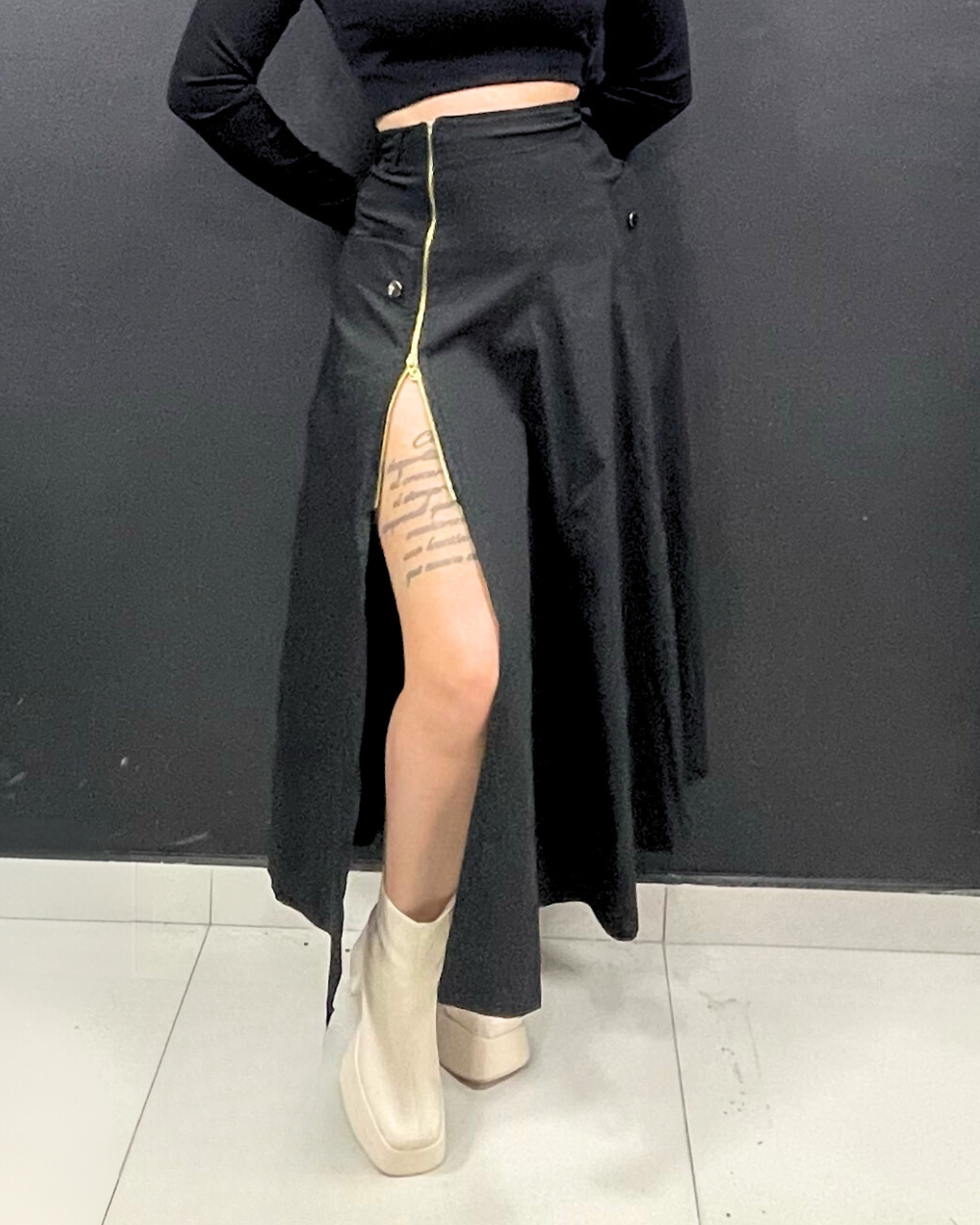 Combo chaqueta, falda y blusa
