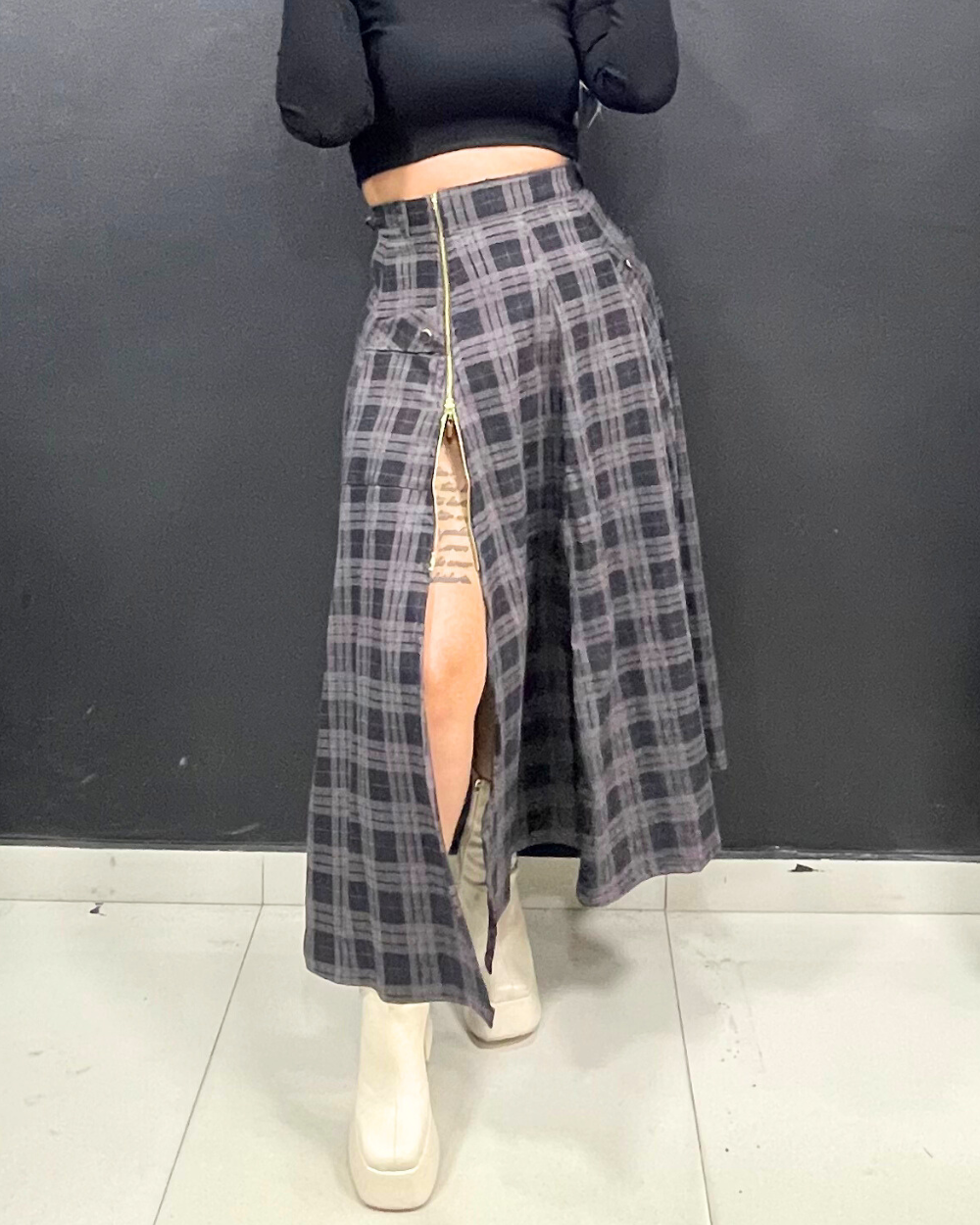 Combo chaqueta, falda y blusa