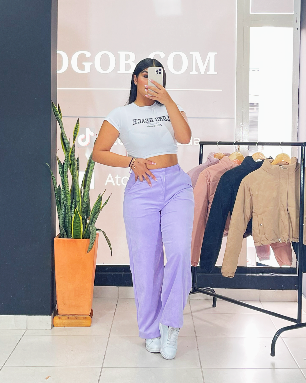 Pantalon bota recta pana tiro alto – Atogob Group