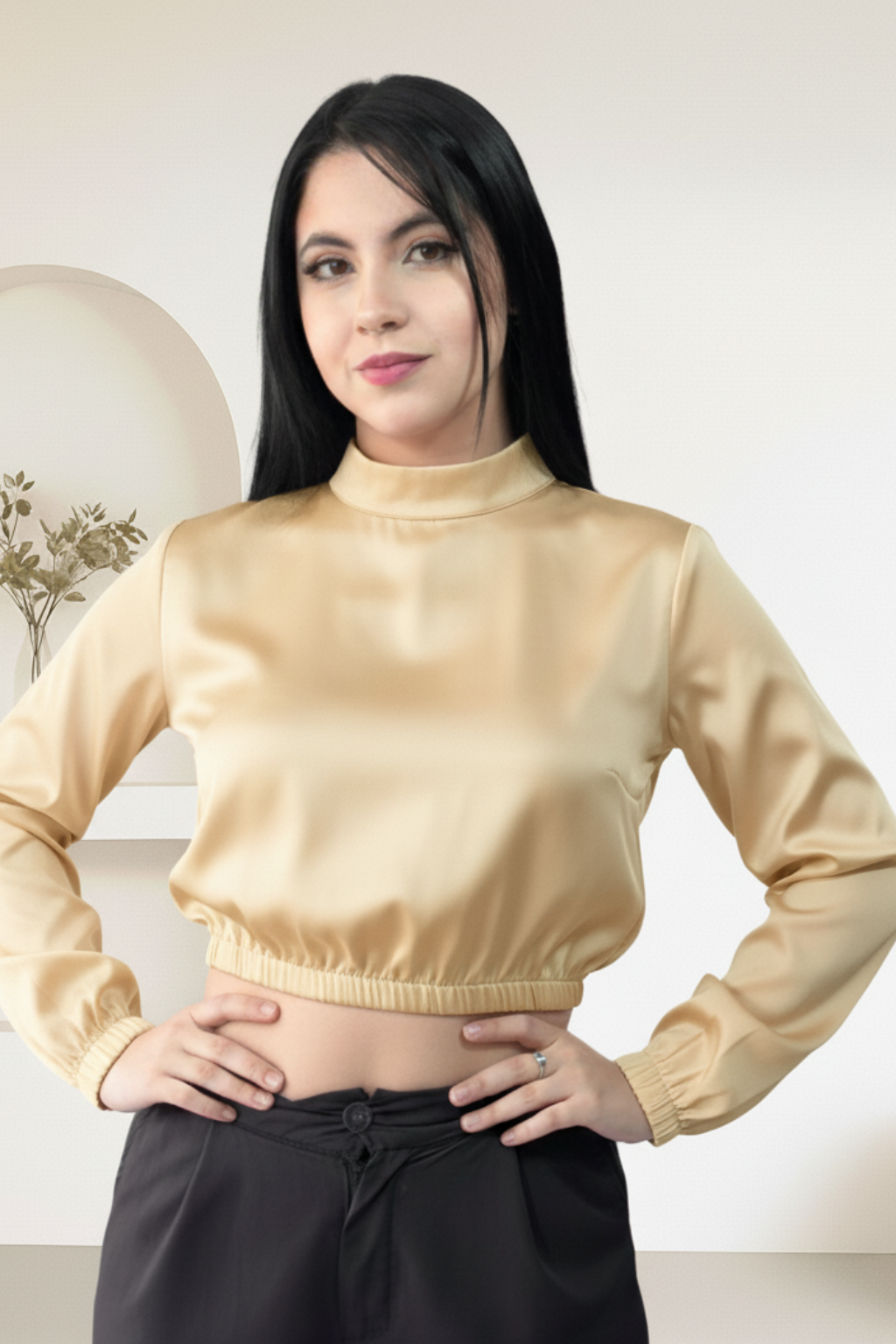 Blusa formal con escote en espalda