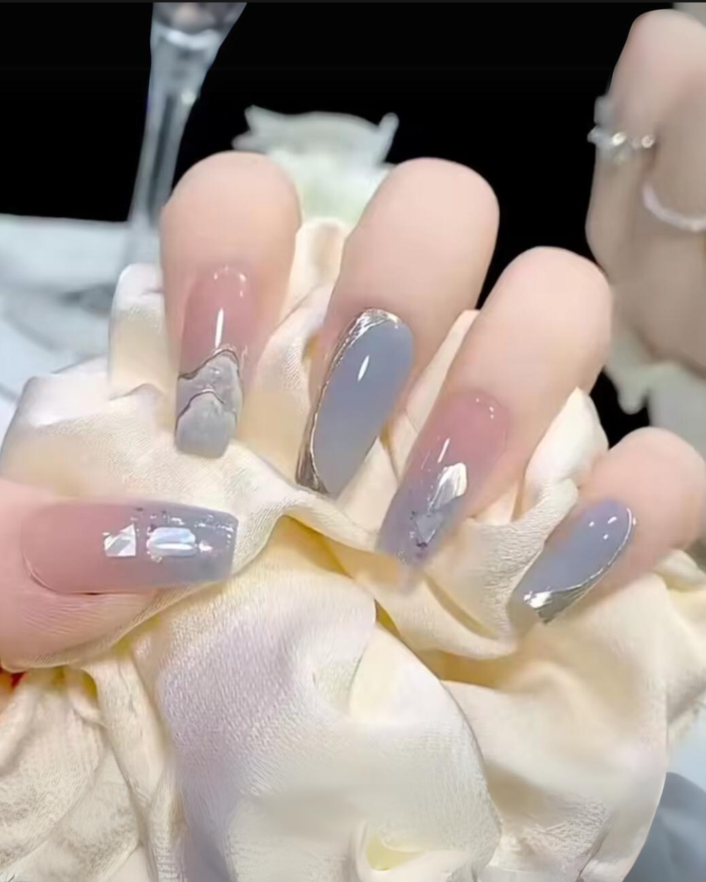 Uñas Azul Con Plateado