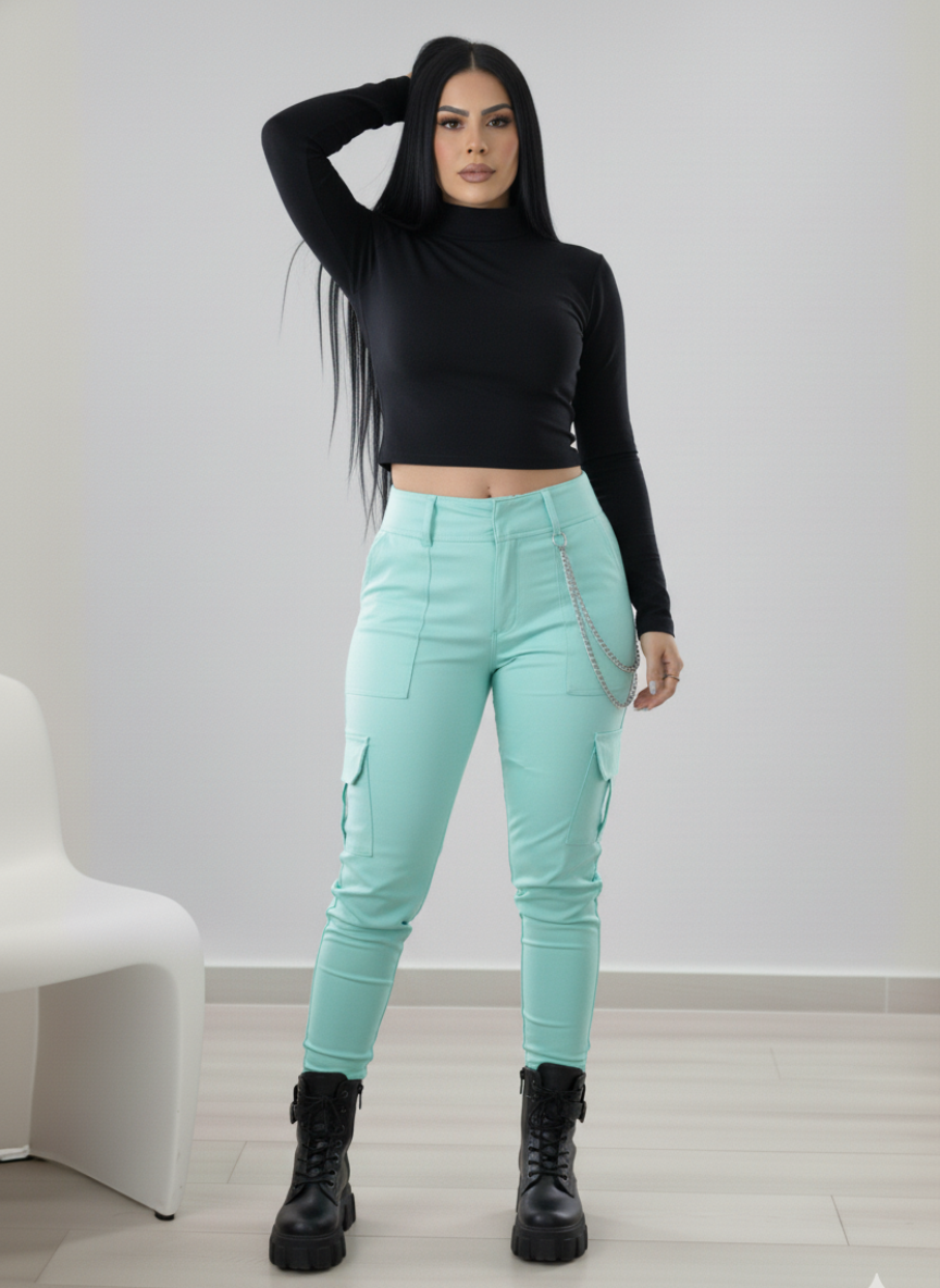 Conjunto Blusa cuello alto y Pantalon Cargo color