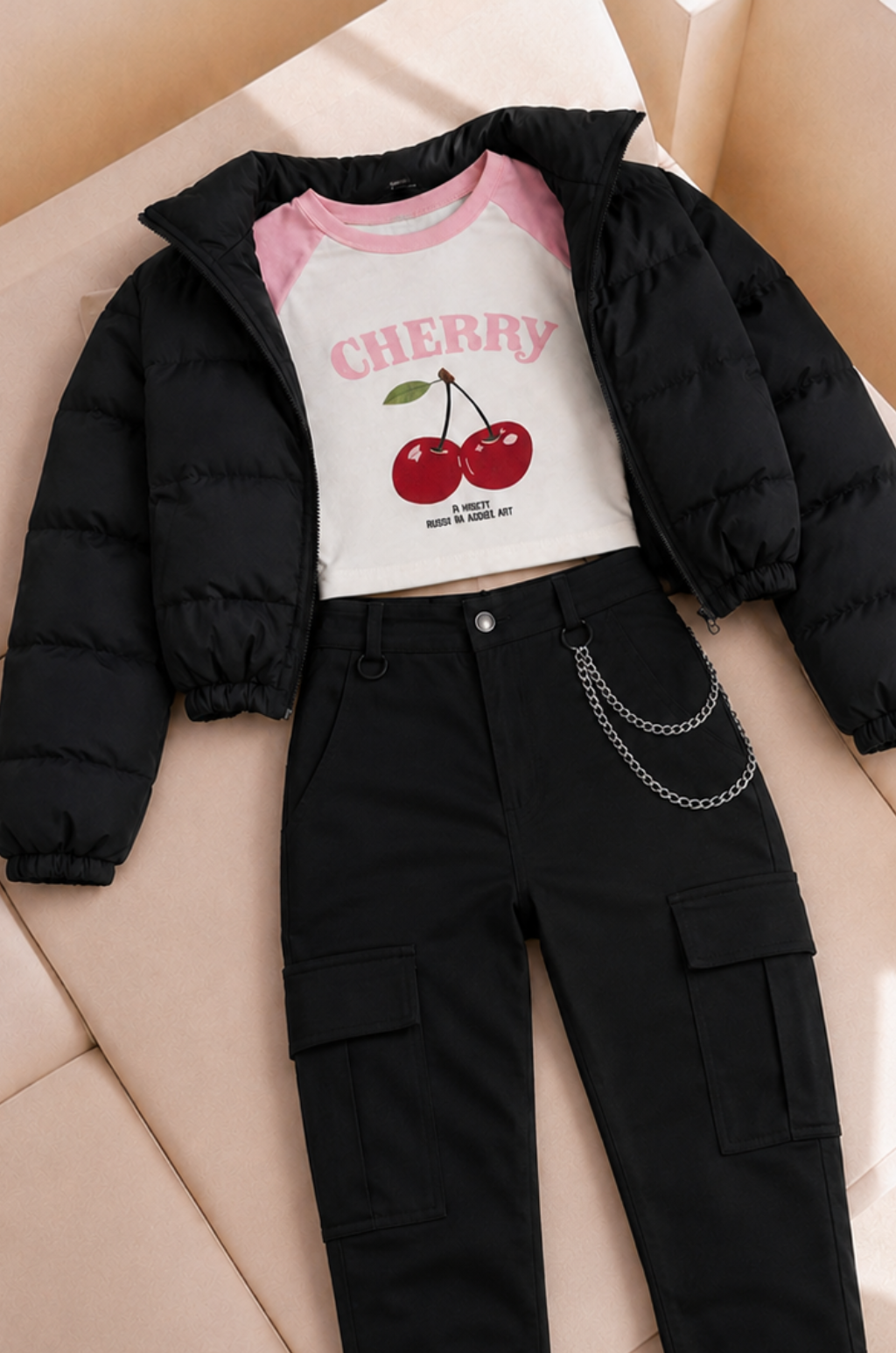 Conjunto de Pantalon Camuflado + Blusa Estampada + Chaqueta Impermeable
