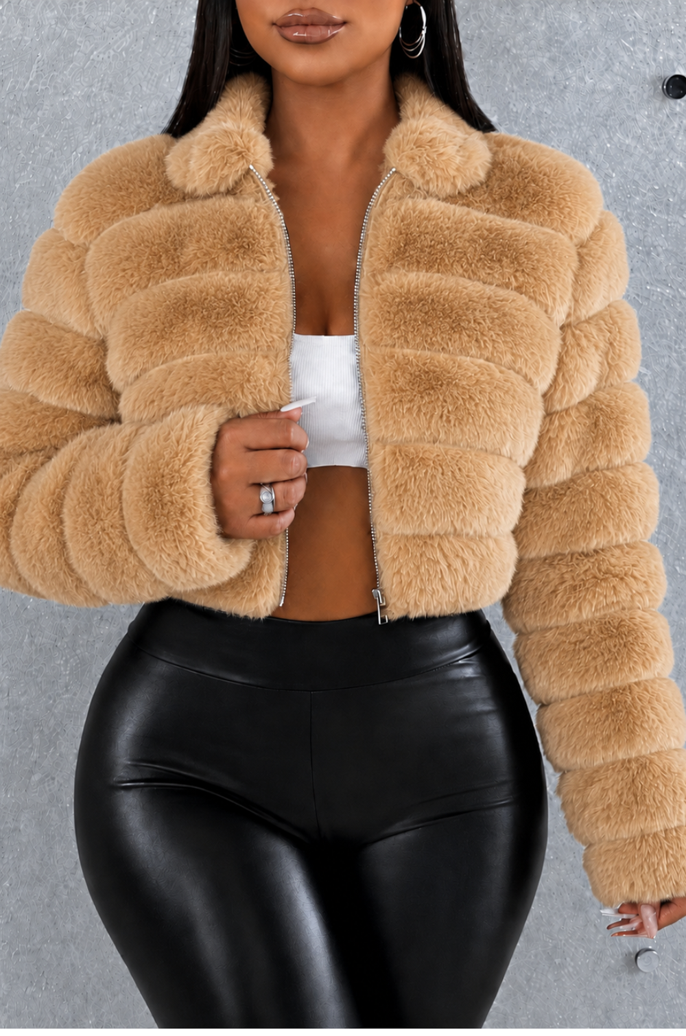Chaqueta De Mujer en PelucheCon Capota