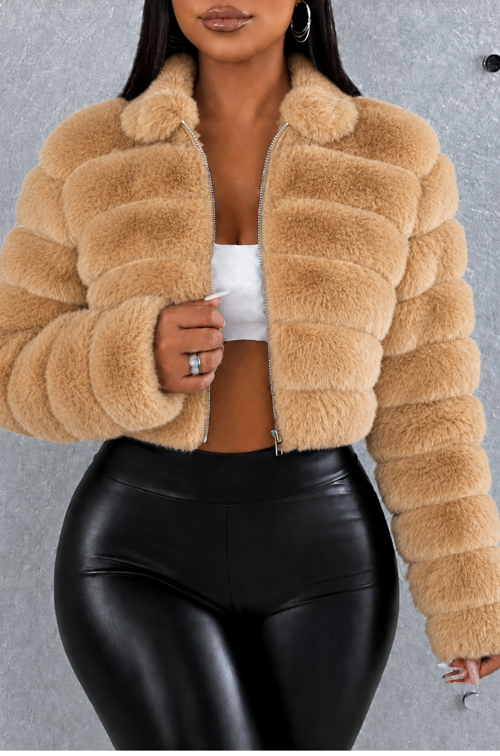 Chaqueta De Mujer en PelucheCon Capota