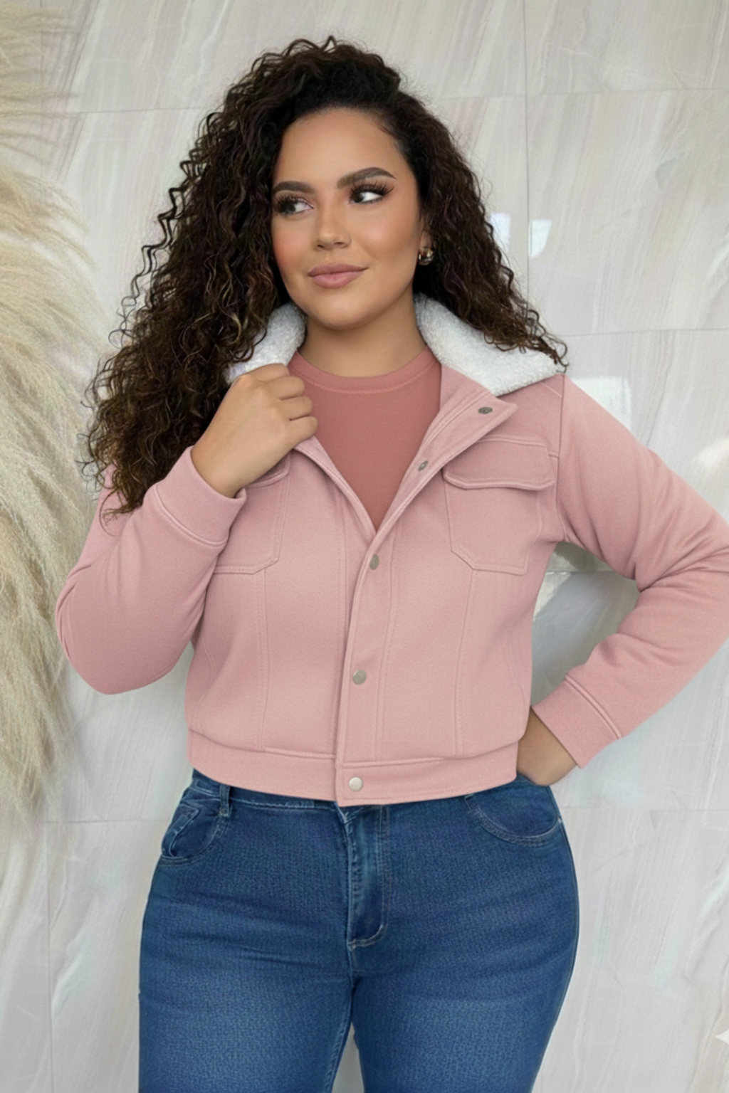Chaqueta de gamuza para mujer con cuello peluche en talla plus