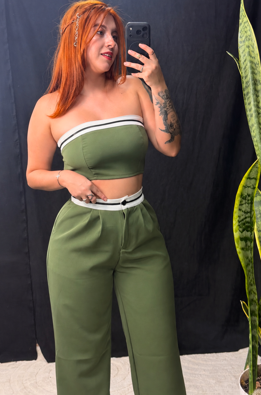 Conjunto Mujer Strapless y Pantalón