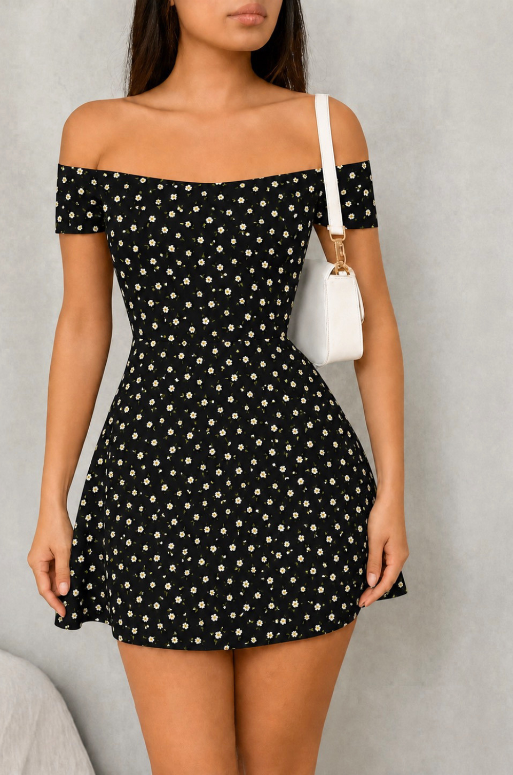 Vestido  cuello bandeja en estampado de flores  corto