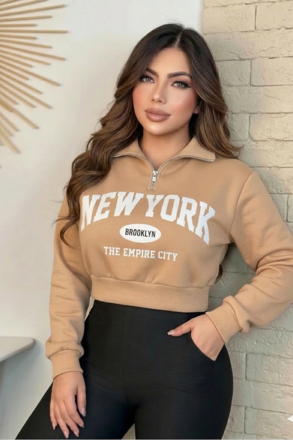 Buzo con cremallera y estampado