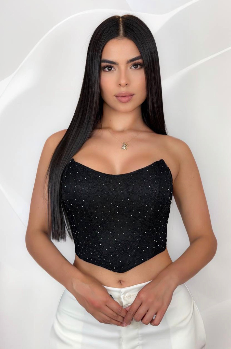 Blusa Strapless En Encaje y  Brillos