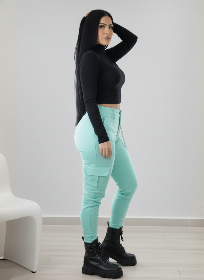Conjunto Blusa cuello alto y Pantalon Cargo color