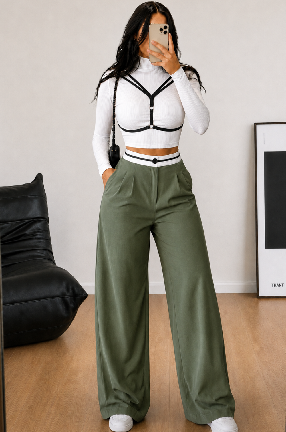 Conjunto 3 Piezas Blusa  Acanalada Cuello Alto + Arnés con Aros + Pantalón Bota Ancha
