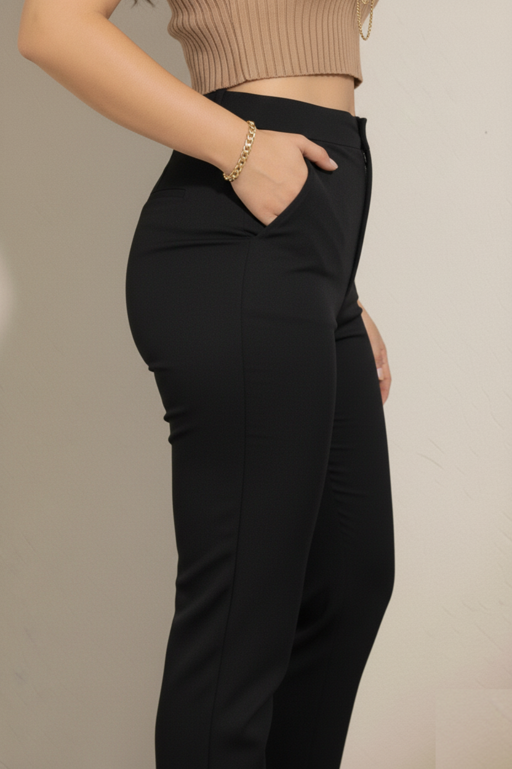 Pantalón Negro de Mujer Tiro Alto