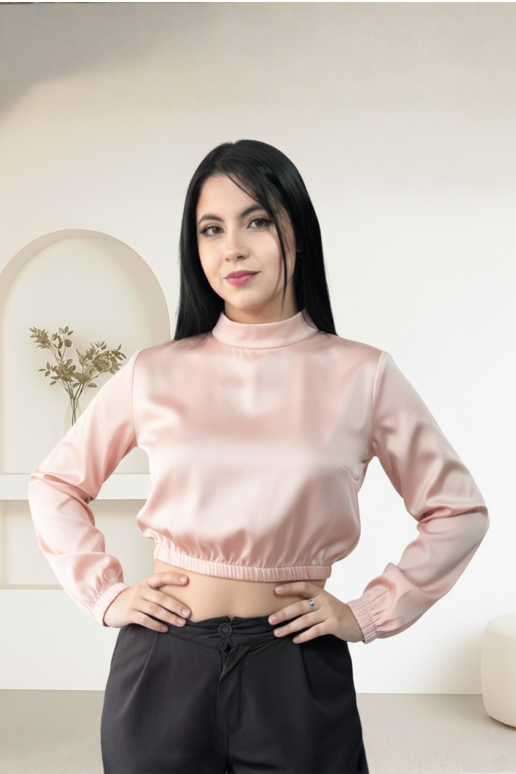 Set de 3 Blusas Manga Larga: Hombros Descubiertos, Cuello Alto y Crop Satinado