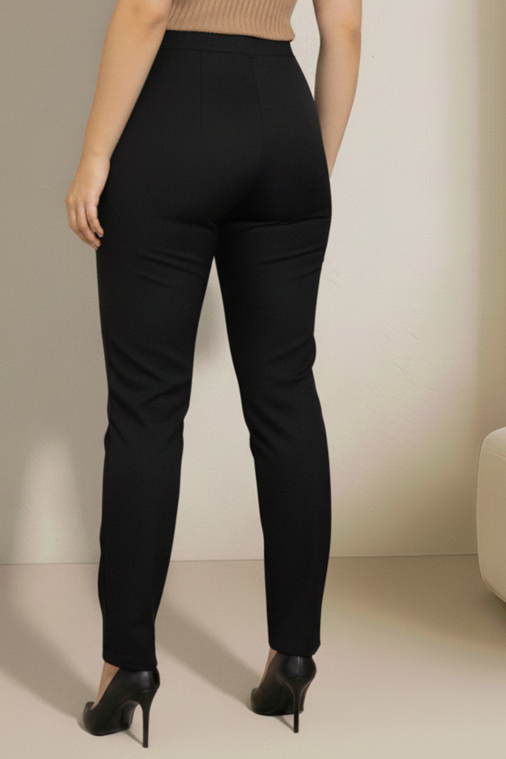 Pantalón Negro de Mujer Tiro Alto