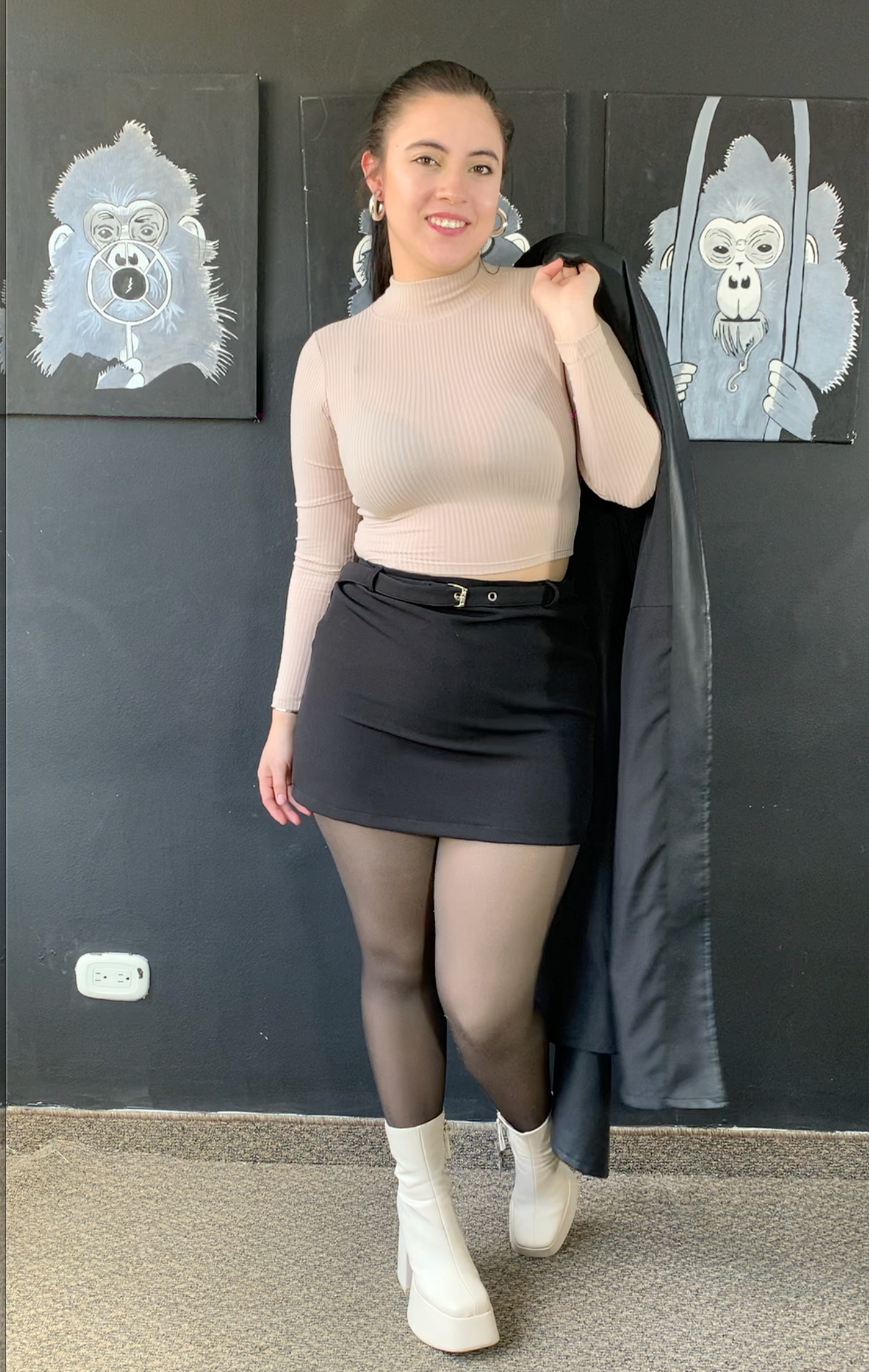 Conjunto Blusa cuello alto y Falda con correa