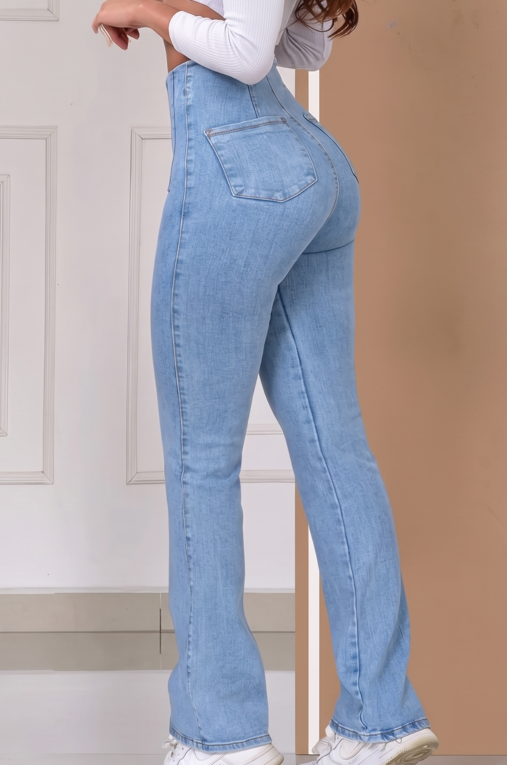 Jean efecto lipo mujer tiro alto bota campana con levantacola