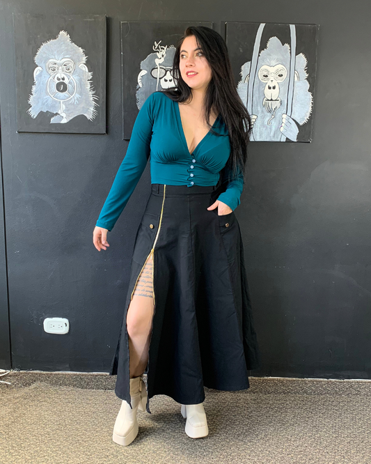 Conjunto Blusa cuello V y Falda larga