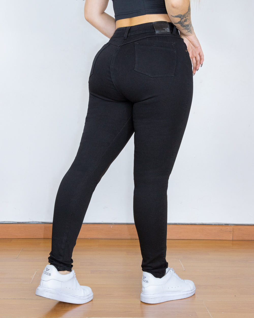 PANTALON DE JEAN SKINNY TIRO ALTO